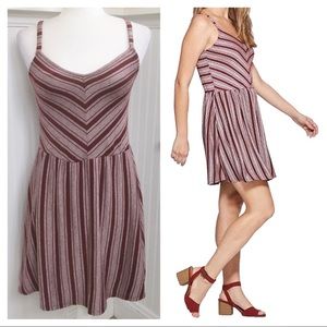 Universal Thread NWT Burgundy Stripe Sun Dress XS